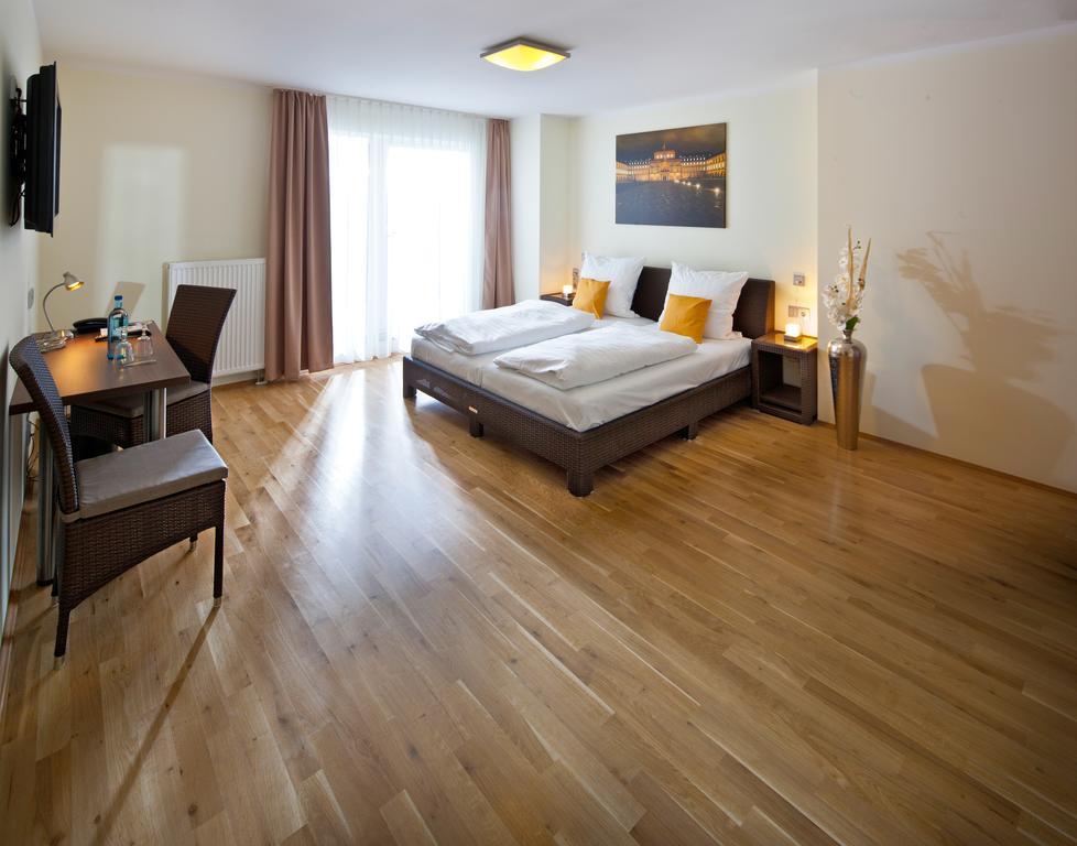Guesthouse Μάνχαιμ Εξωτερικό φωτογραφία